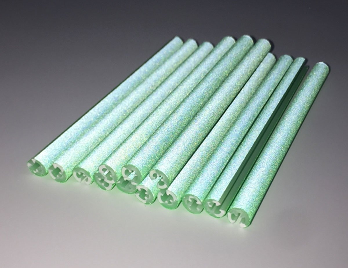 sviesa-atspindintys-vamzdeliai-dviraciui