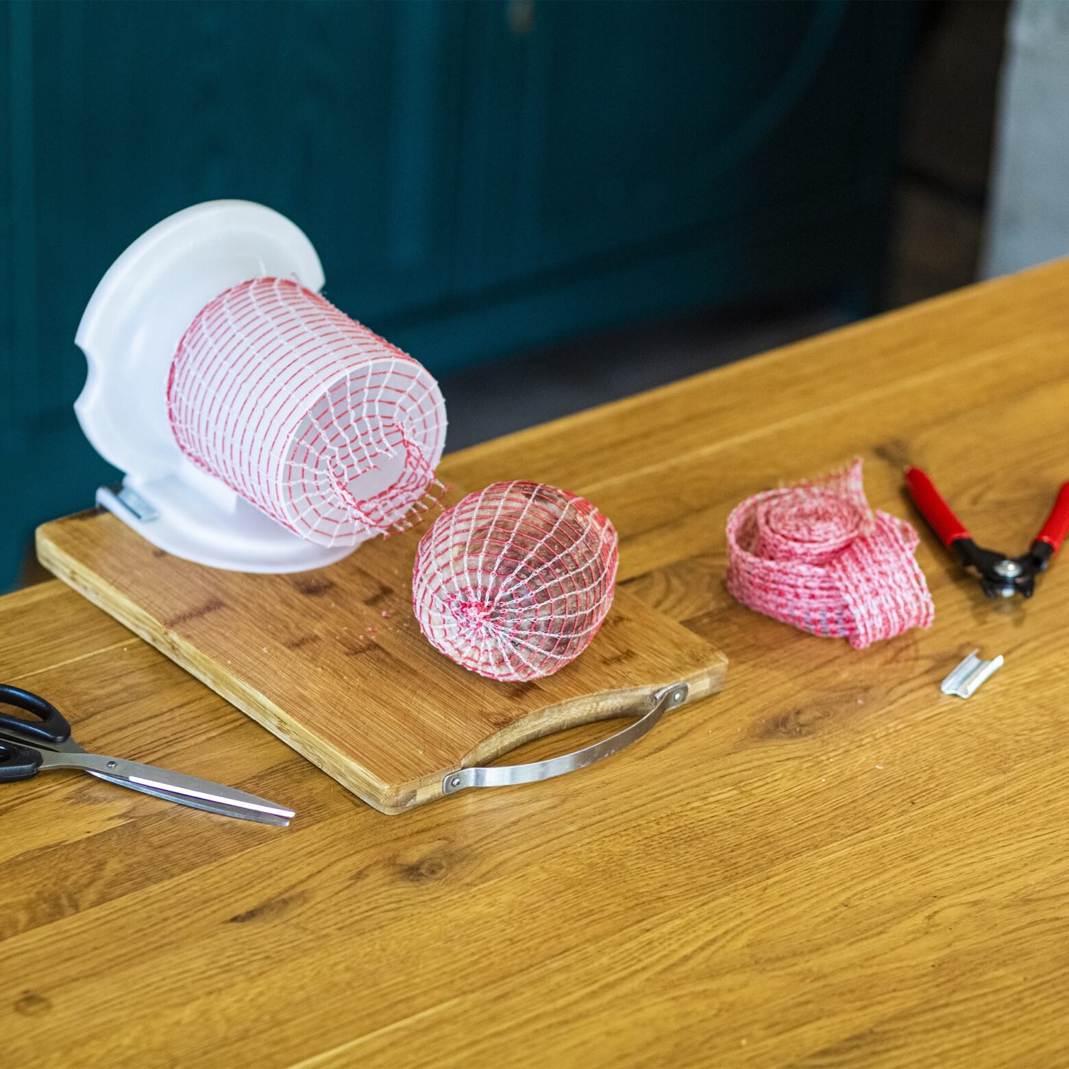 maisto-tinklelis-raudonas-22cm-x-4m