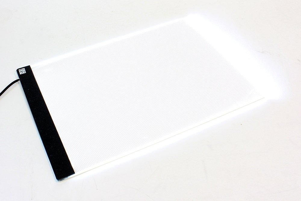 piesimo-lenta-su-led-apsvietimu-a4