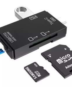 Juodas universalus atminties kortelių skaitytuvas