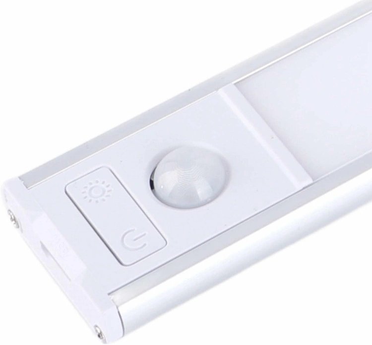 ikraunamas-led-sviestuvas-po-spintele-404-cm