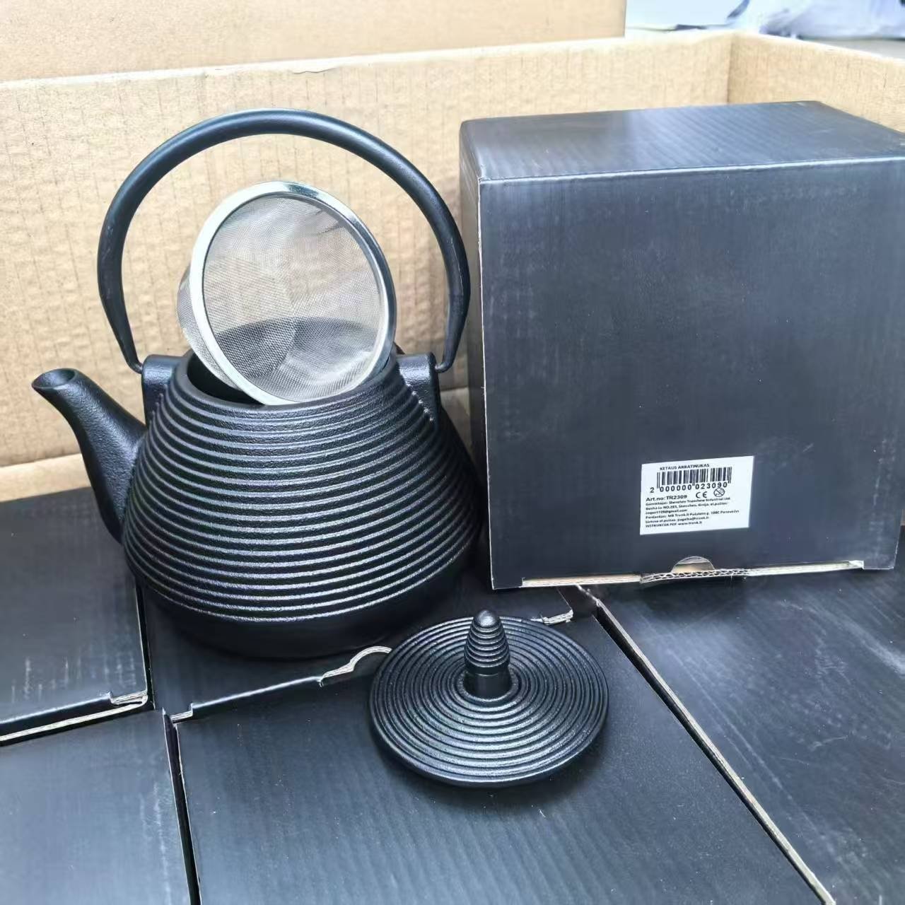 ketaus-arbatinukas-su-metaliniu-sieteliu-tr2309