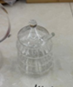 stiklinis-indelis-medui-su-sauksteliu-480-ml