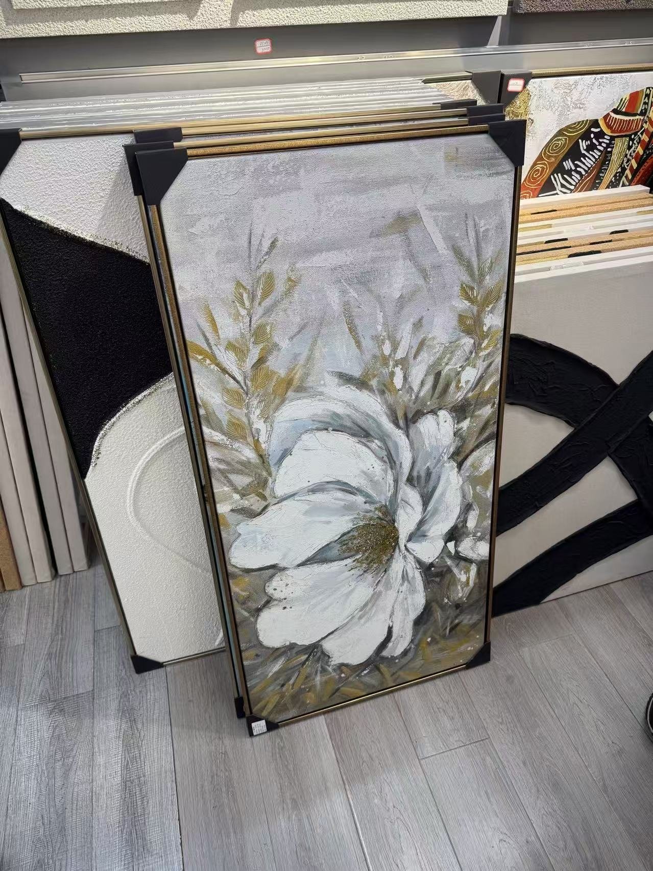 sidabrine-magnolija-elegantiskas-vertikalus-paveikslas-60-120-cm